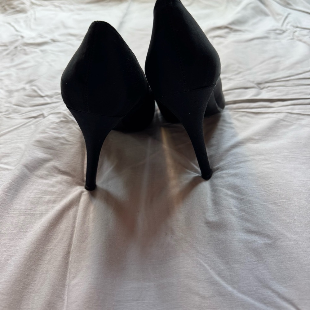 Nine West Black Satin Peep-Toe Heels with Floral Detail - Picture 4 of 7